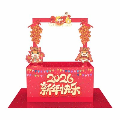 Contenedores de basura con exhibición de cartón